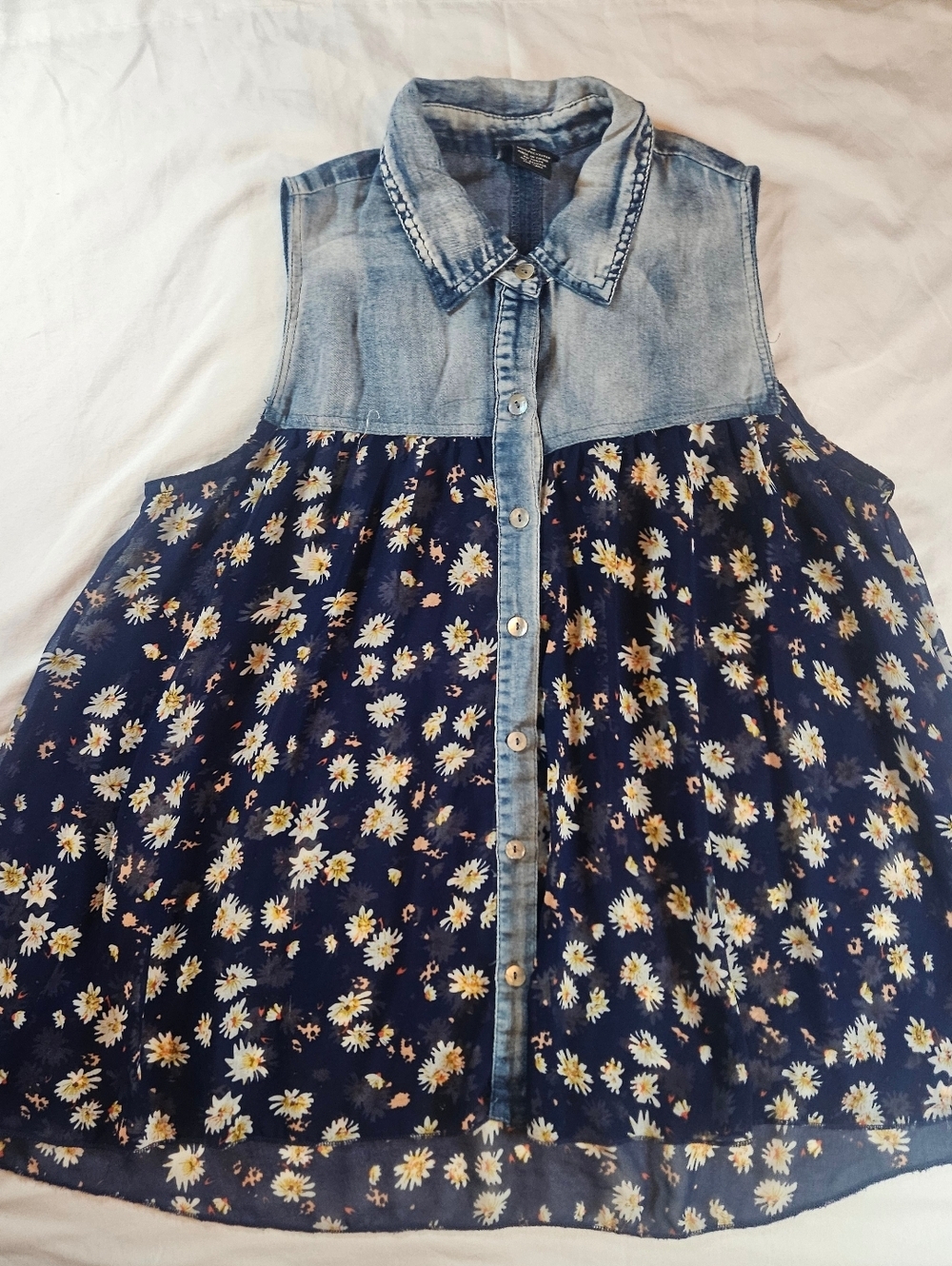 Rue21 Juniors Blue Denim And Sheer Floral Button Up Sleeveless Top Size Medium